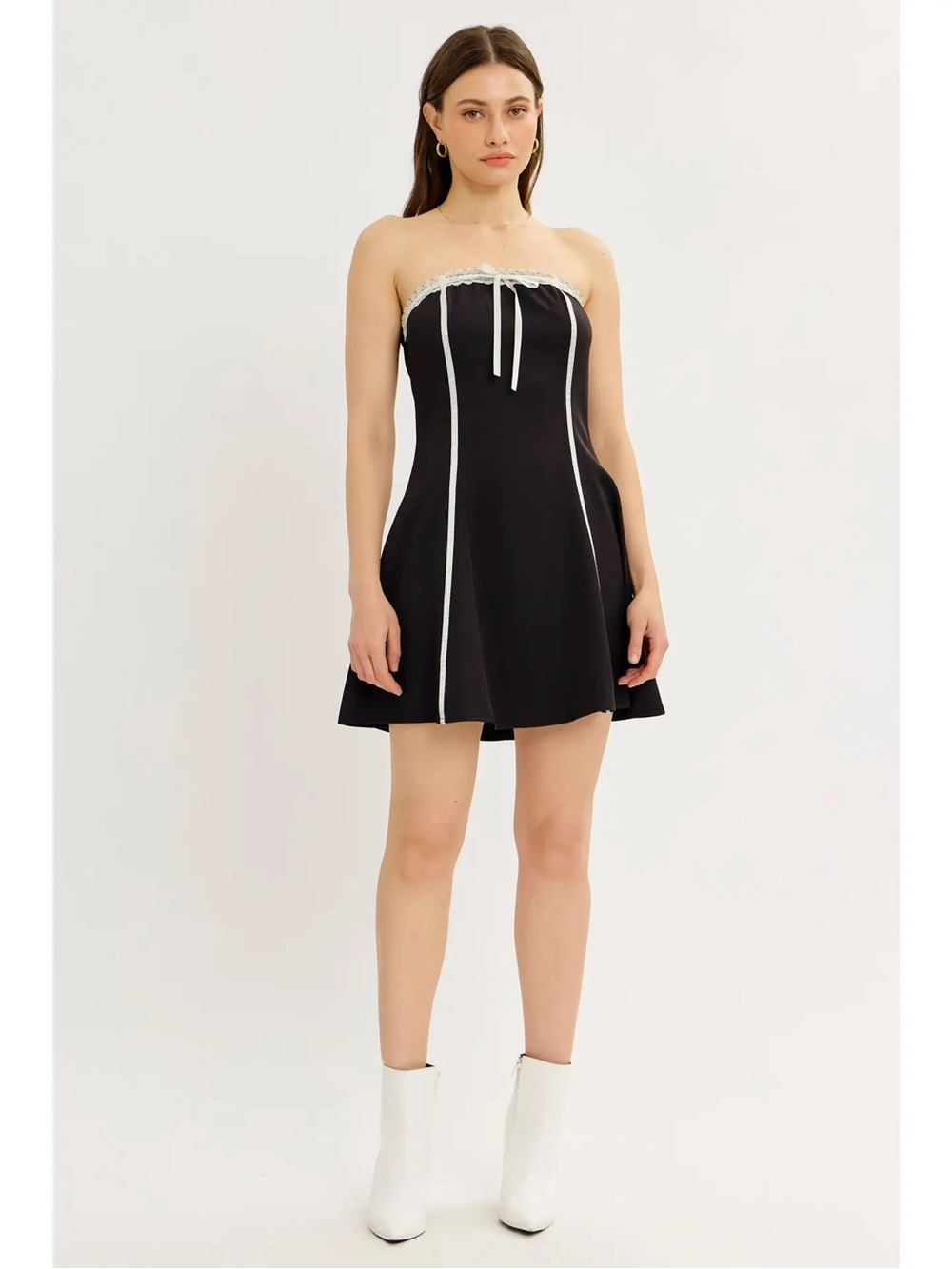 (706) Fit and Flare Tube Dress with Contrast Scallop and Satin Bow - M - NWT